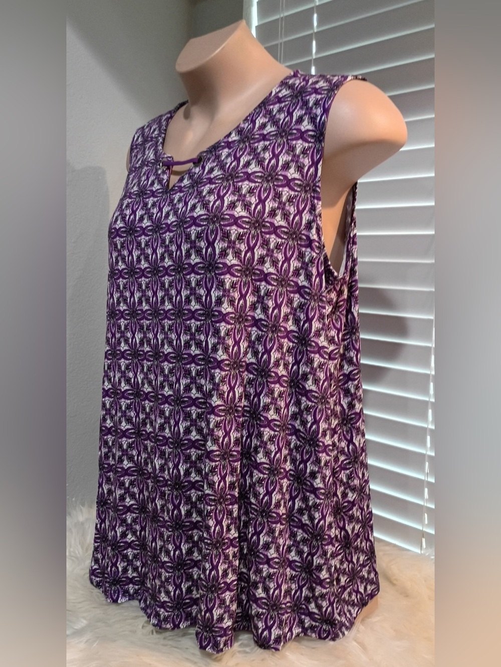 Catherines Women’s 3X Sleeveless Top - Picture 4 of 5